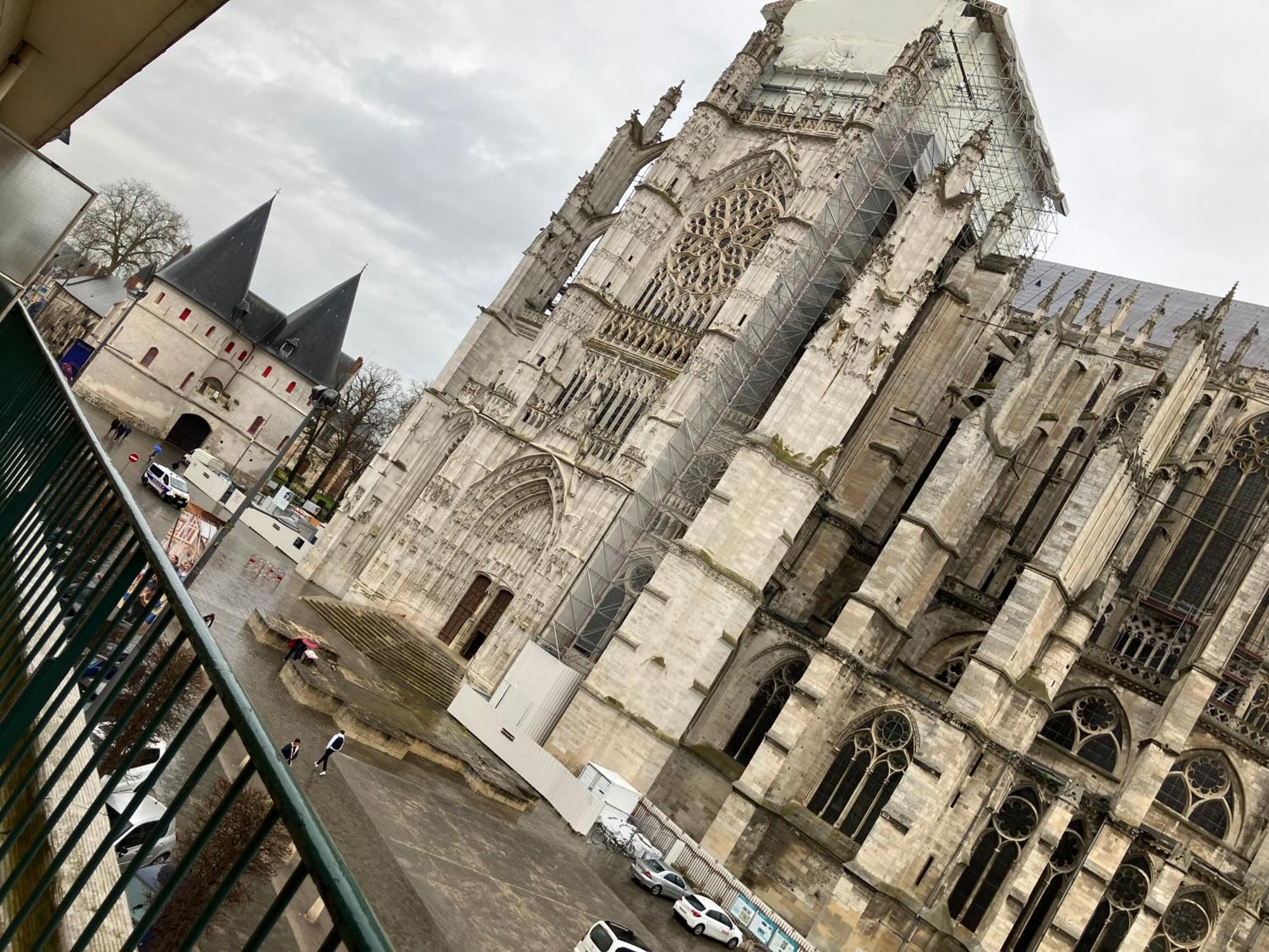 Lovely Vue Cathedrale